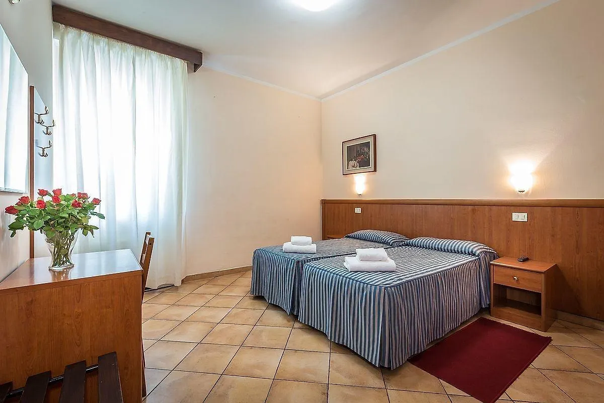 Hotel Real Florencie 3*,