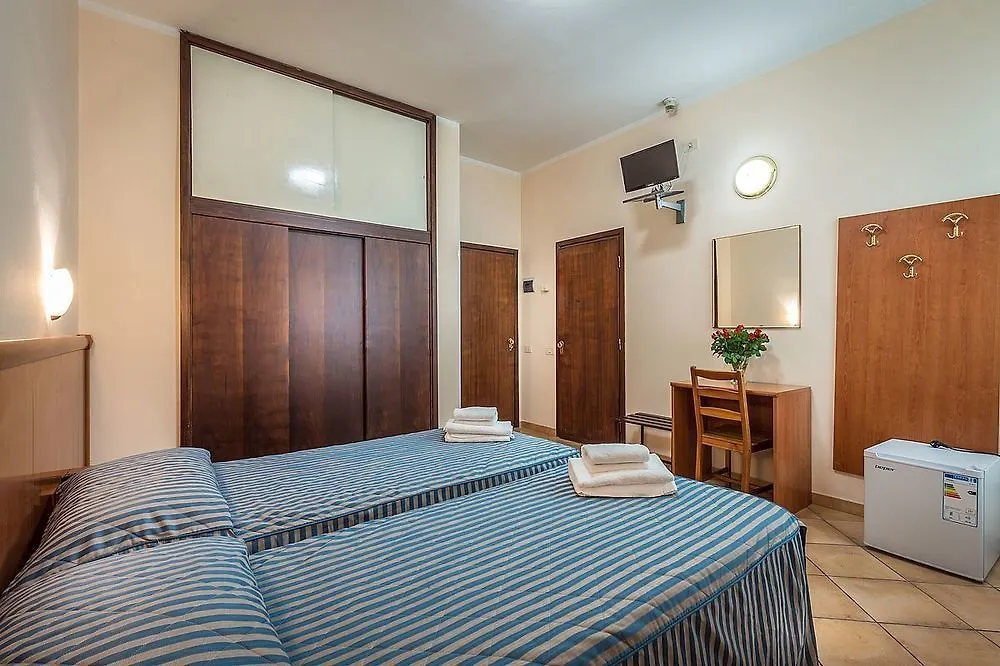 Hotel Real Florence 3*,